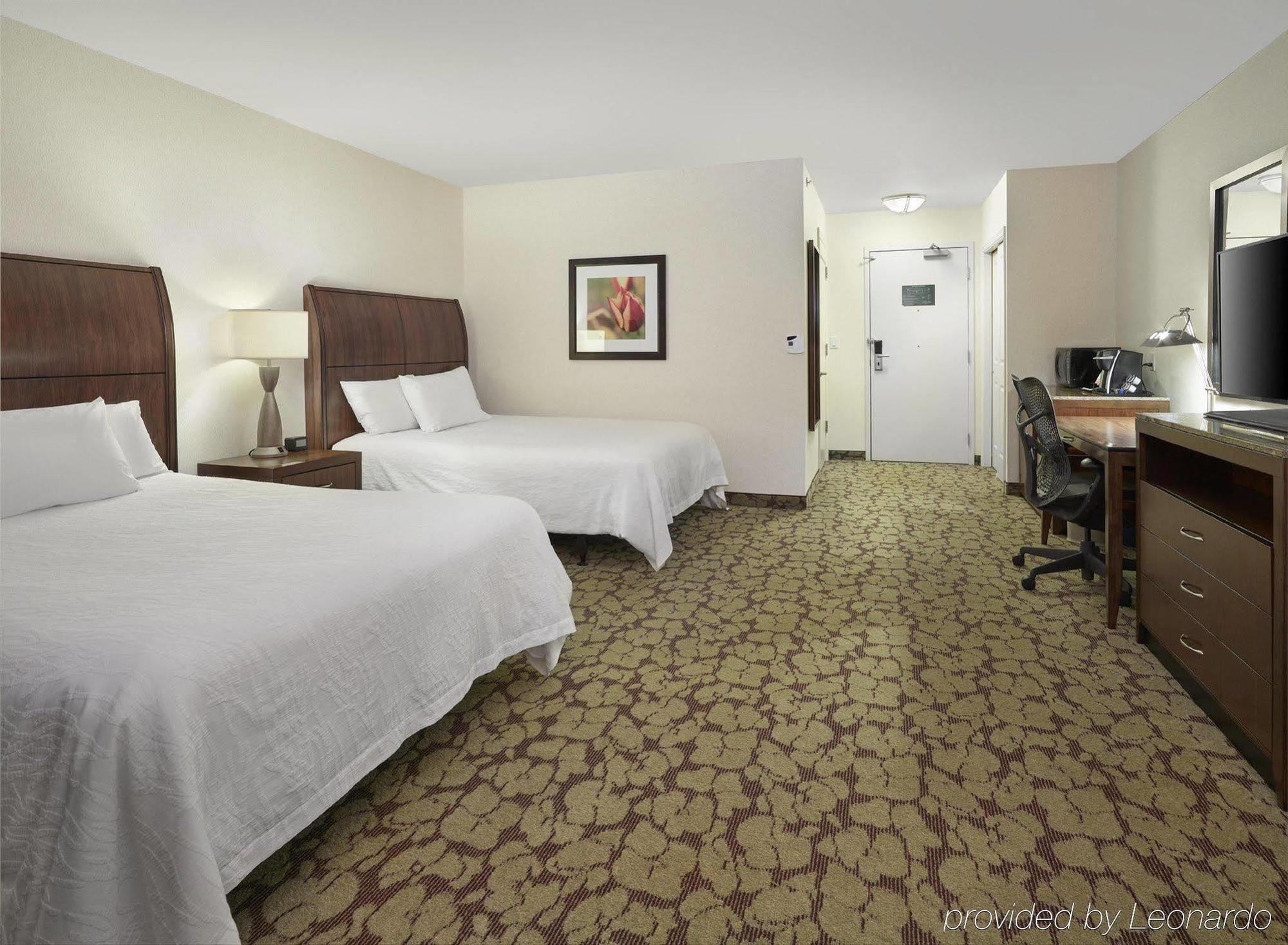 Hilton Garden Inn West Edmonton Exterior photo